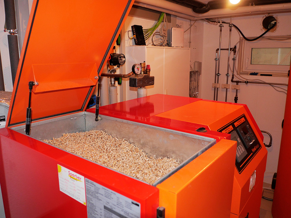 Palletheizung2 bei Elektro Kiran in Felsberg